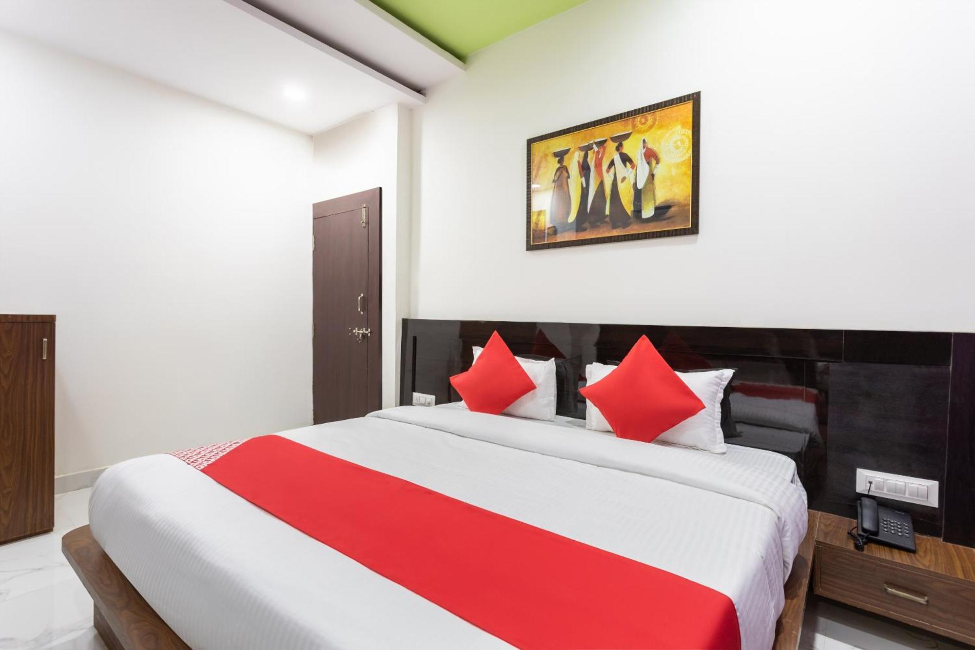 Hotel OYO Flagship 27867 Savitri Regency Bhopal Exterior foto