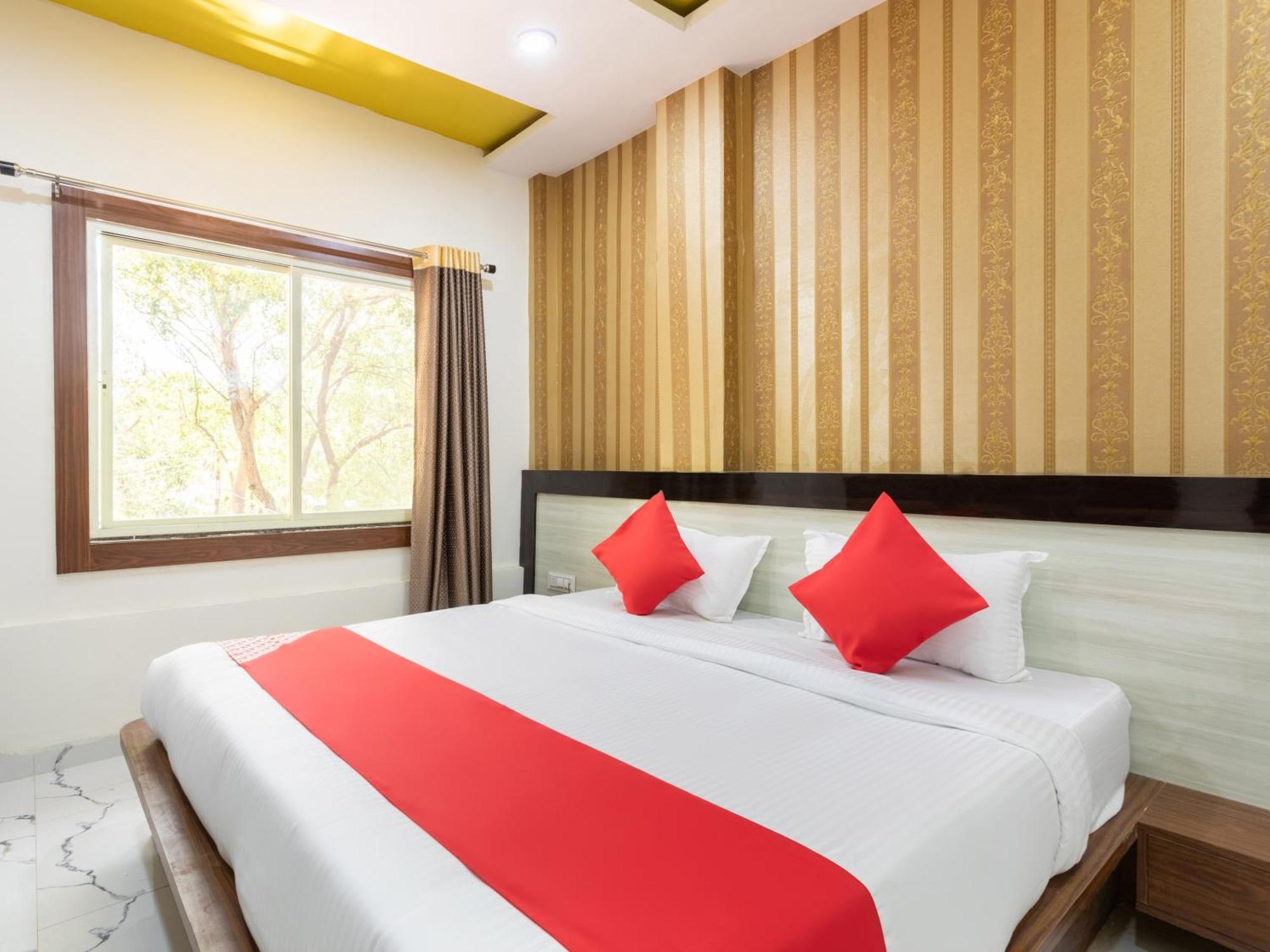 Hotel OYO Flagship 27867 Savitri Regency Bhopal Exterior foto